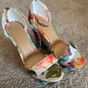 Bamboo Floral Wedges NEVER WORN